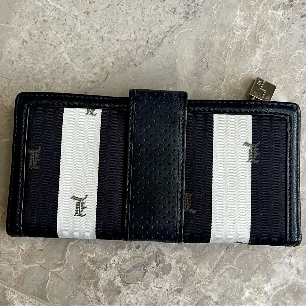 L.A.M.B. Trenchtown Wallet by Gwen Stefani - Picture 2 of 6